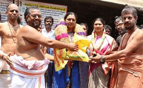 சிதம்பரம் கோயில்களில் பிரேமலதா விஜயகாந்த் சாமி தரிசனம்... | nakkheeran