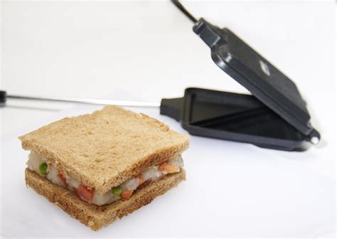 Anjali Delux Sandwich Maker | 4 Cuts Non-Stick Aluminum Sandwich Gas ...