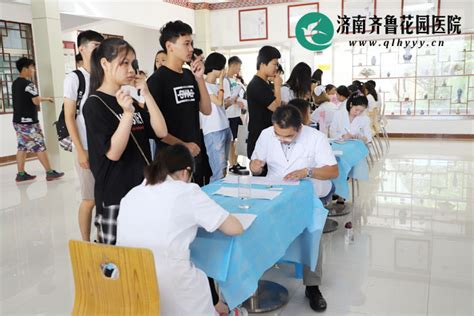 锦州市实验学校-体检的初中生表现喜人