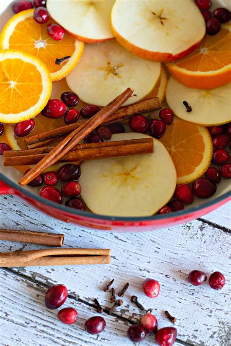 16 Simmer Pot Recipes for All Seasons - Homemade Simmering Potpourri