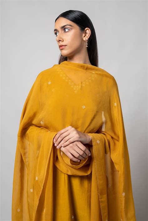 Satin Sheen Gold Kurta Set – House of Ayuda