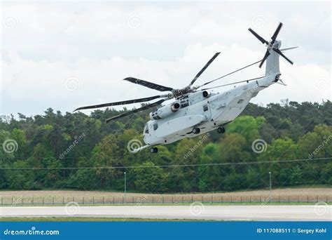 Demonstration Flight the Heavy-lift Cargo Helicopter Sikorsky CH-53K ...