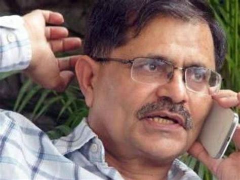 Retired Haryana IAS Officer Who Was Transferred 71 Times In 34 Years ...