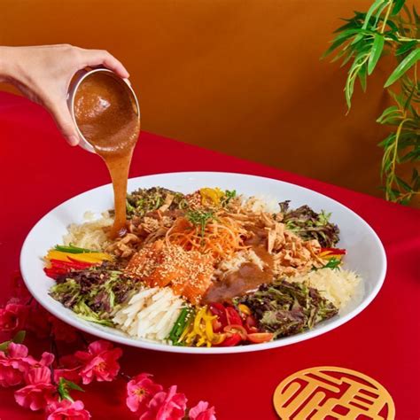 Chinese New Year: Phrases to say during the tossing of Yee Sang