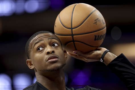 De'Aaron Fox Injury Update: Latest status of Sacramento Kings star vs ...