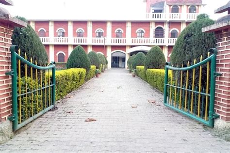 Ewing Christian College: Admission 2026, Fees, Prayagraj