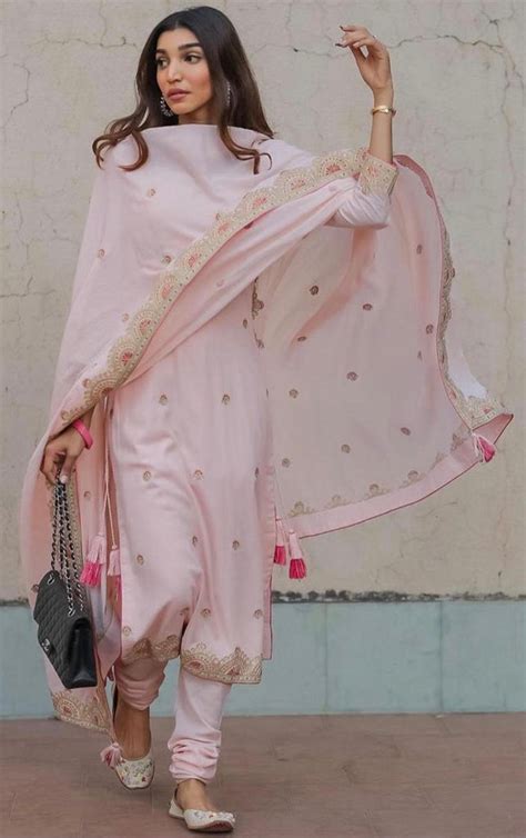 Pant Set – Sukriti and Aakriti
