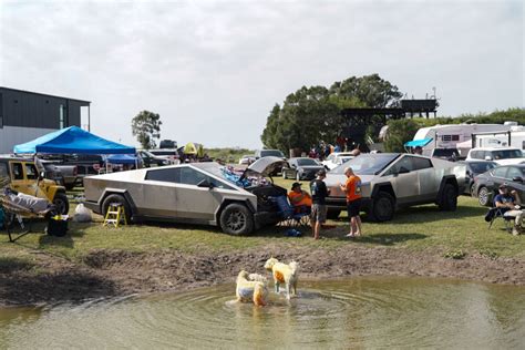 SpaceX is so close to turning its rocket headquarters into an actual ...