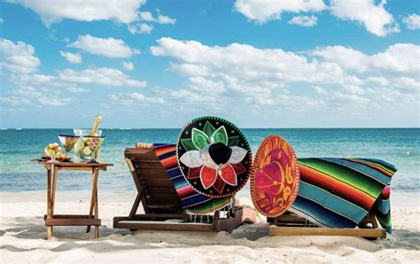 ¿Qué debe llevar cuando visite la playa en México? Articulos y tips de ...
