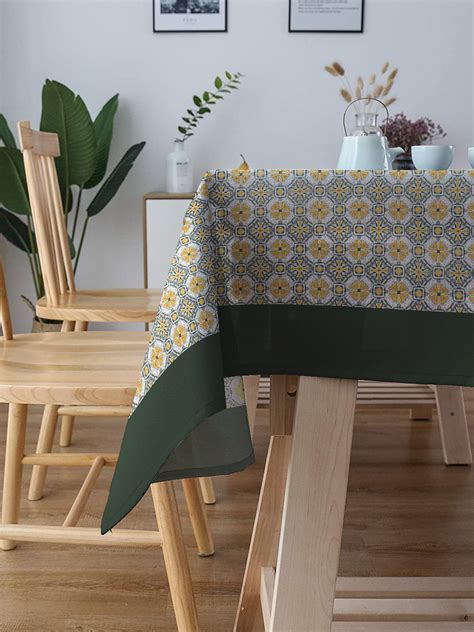 Chitrahaar 6/8 Seater Cotton Tablecloth