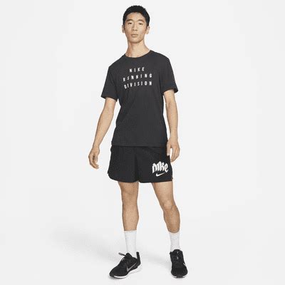 Nike Dri-FIT Run Division Men's Running T-Shirt. Nike IN