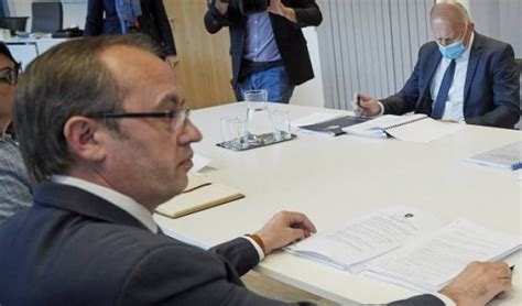 (FOTO) OVAKO JE VUČIĆ NADMUDRIO HOTIJA! Albanski istoričar: Ja sam ...