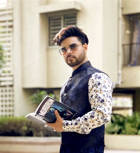 DR SOHIL MAKWANA → A teller with new tales.