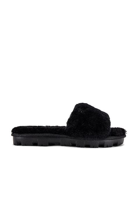UGG Cozette Slipper in Black | REVOLVE