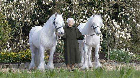 So feiert die Queen heute ihren 96. Geburtstag