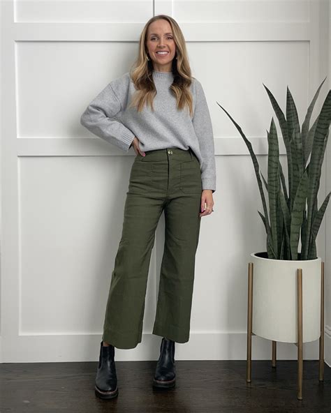 Cropped Wide Leg Pants