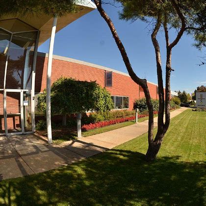 Mossberg & Company Office Photos