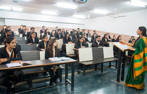 Campus Life Classrooms - JNU Jaipur University