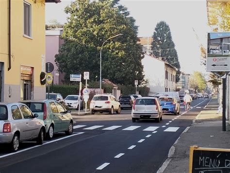 Via XXIX Maggio: la ciclabile che corre sul filo dell'insicurezza. Gallery | Sempione News