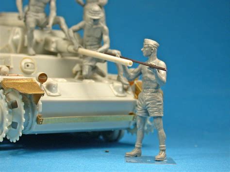 1:35 German Tank Crew 'afrika Korps' Figurines- Buy Online in India at ...