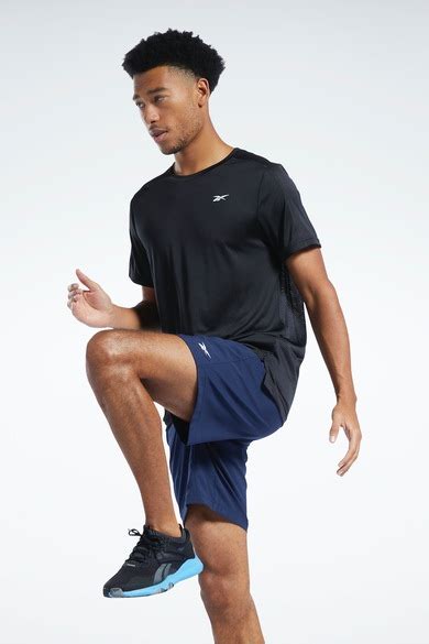 Reebok India Official | Reebok Men T Shirt Online at reebok.abfrl.in ...