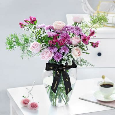 Vase of Serenity: Order Apology Flowers Online | Interflora India ...