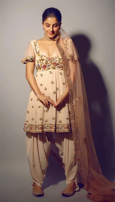 Isha Talwar in Modern Crop Kalidaar Set - Shyamal & Bhumika