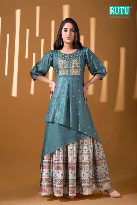 Light Grey Soft Crab One Piece Gown with Hand Work & Manchin Work – RUTU