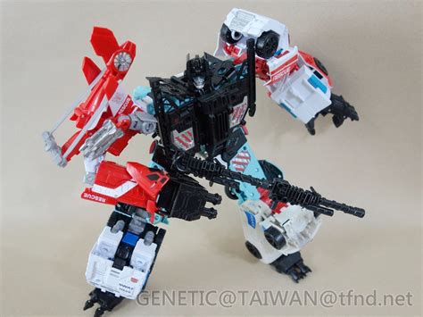 Image result for Combiner Wars Defensor