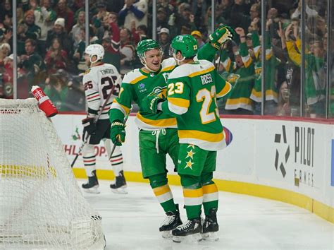 RECAP: Minnesota runs wild, dominates Blackhawks 4–1 - The Rink