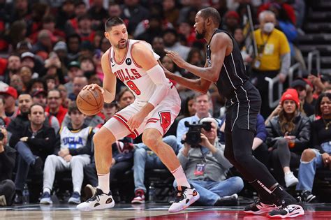What are Nikola Vucevic's contract details with Chicago Bulls for NBA ...