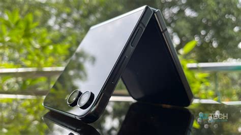 Samsung Galaxy Z Flip 5 Review: The best flip phone money can buy ...