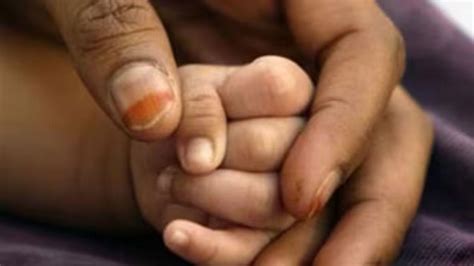 Newborn Baby Death: ആൺകുട്ടിയെ ആഗ്രഹിച്ചു, ജനിച്ചത് പെൺകുട്ടി നവജാത ...