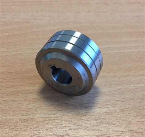 Soudage MIG :: Accessoires MIG :: Galet acier 0.6 - 0.8mm pour AROMIG ...