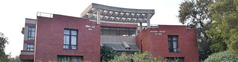 IIT Kanpur launches great 5 new programmes - College Chalo