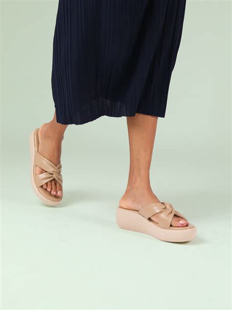 Galima Beige 2.5 Inch Lightweight Trendy And fancy Flatform Heels For ...