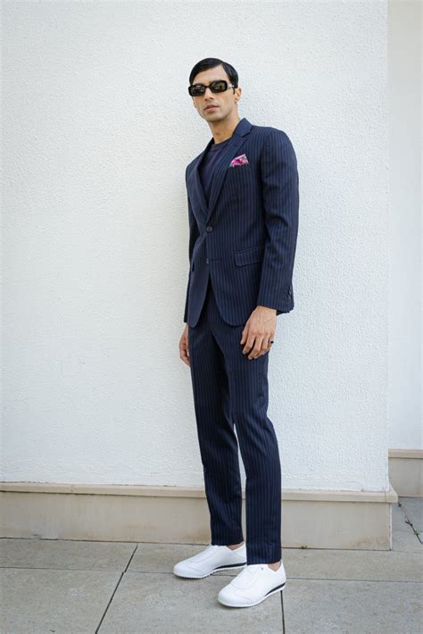 Classic Navy Blue Suit With White Bands. – Minizmo