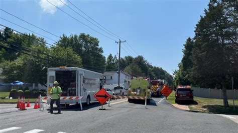 'Significant gas leak' closes road in Manchester, CT | fox61.com