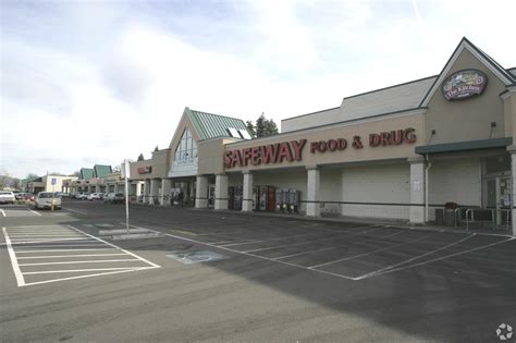 2049-2249 Cascade Ave Hood River, OR 97031 - Shopping Center Property ...