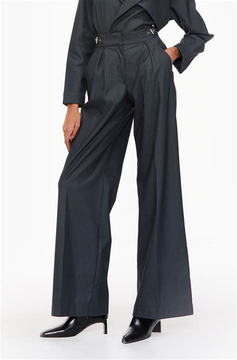 Granite Grey Buckled Pleated Trousers – Qua