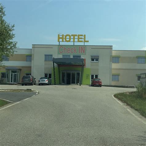 HOTEL WEINLAND (Donnerskirchen) - Hotel Reviews, Photos, Rate ...