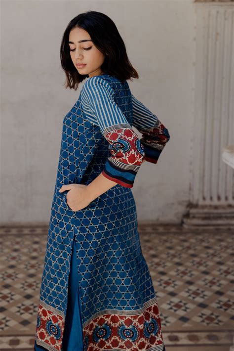 Vrajbhoomi:Classic Kurta -Indigo Airin