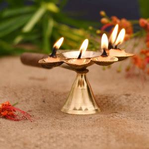 sanskaari Pure Brass Panch Deepak Aarti, Brass Diya for Pooja, Diya ...