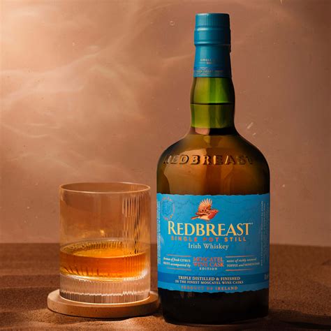 What Does It Mean to Drink Whiskey Neat? - Men's Journal