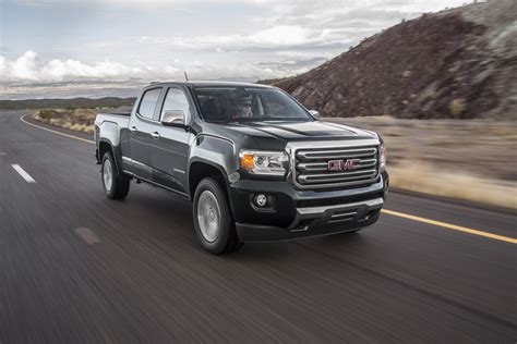 2016 GMC Canyon Duramax Diesel 4x4 First Test Review