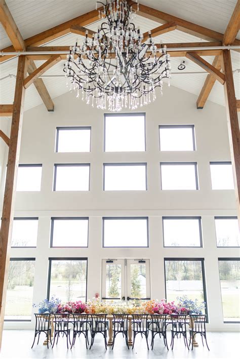 Barn Wedding Venue Columbus, Ohio - White Willow Meadows