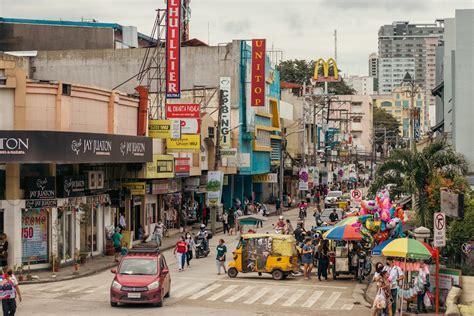 City with People 的图像结果