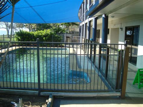 Saunders Beach Ocean View Holiday Units Pool: Pictures & Reviews ...