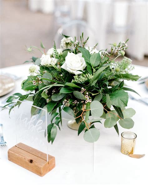 Simple and stunning and breathtaking. Click for more inspo! | White ...