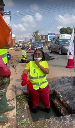 Nana Ama McBrown Participates in Accra's Bus Stop Boys' Gutter Cleaning ...